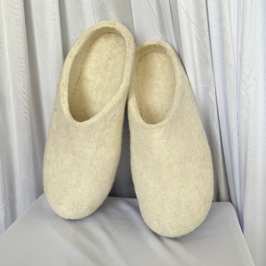 Felt slippers