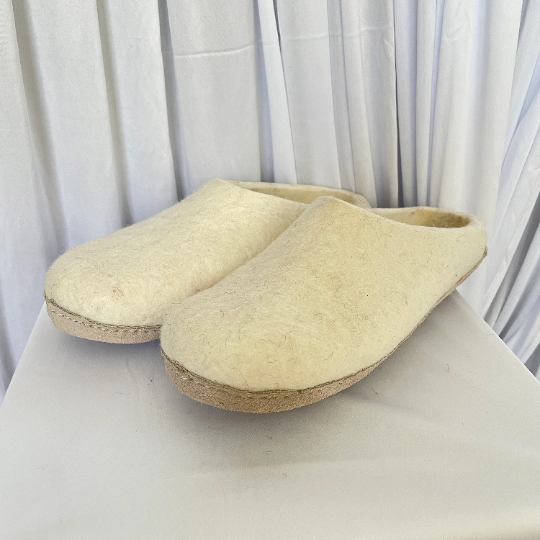 Felt slippers