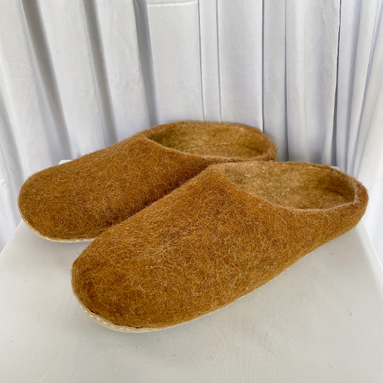 Felt slippers