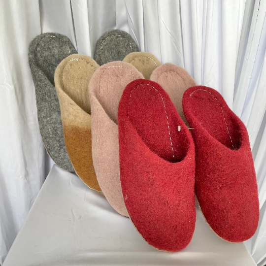 Felt slippers