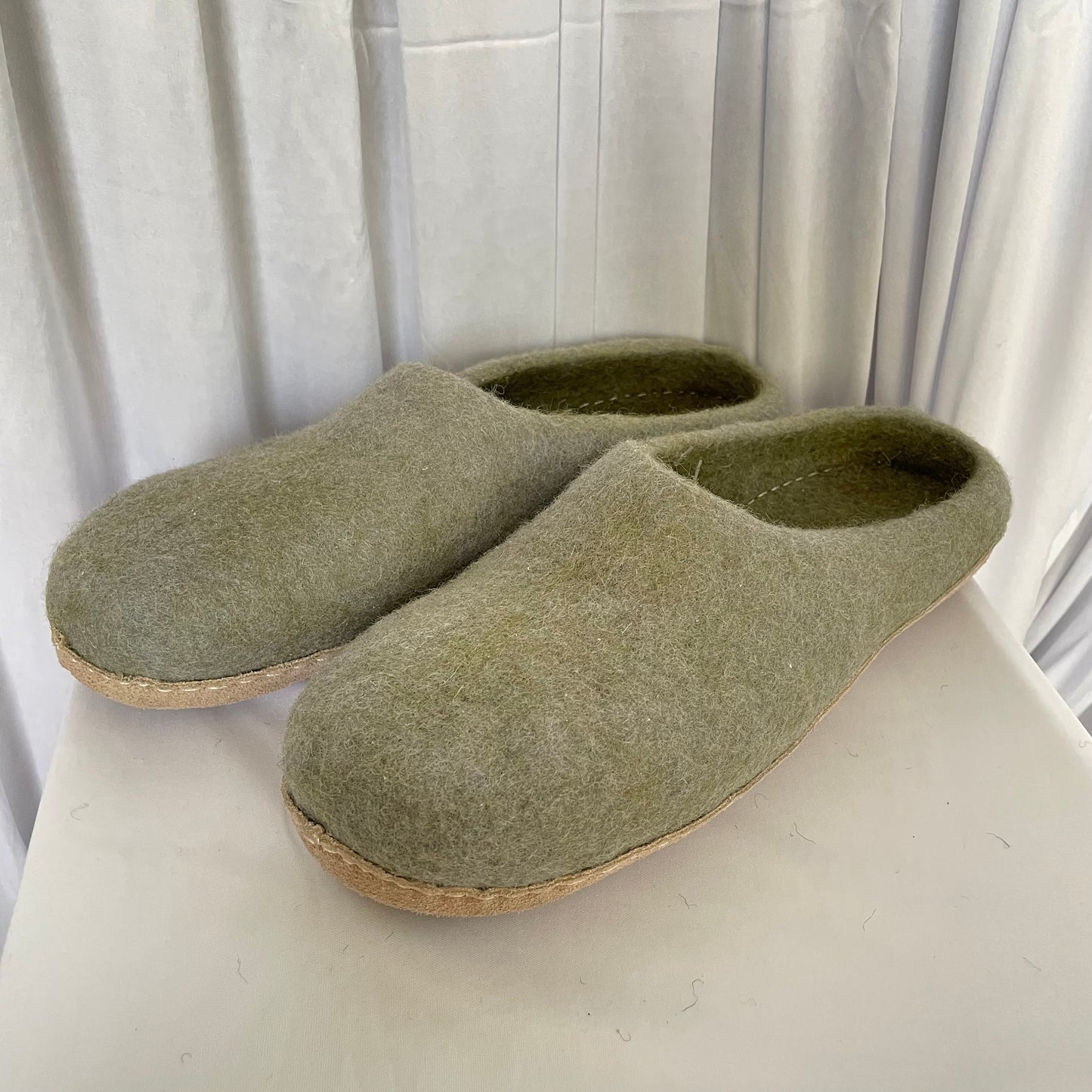 Felt slippers